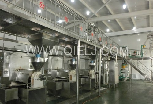 元寶楓籽油壓榨精煉成套設備(圖1) 元寶楓籽油壓榨精煉成套設備(圖1)